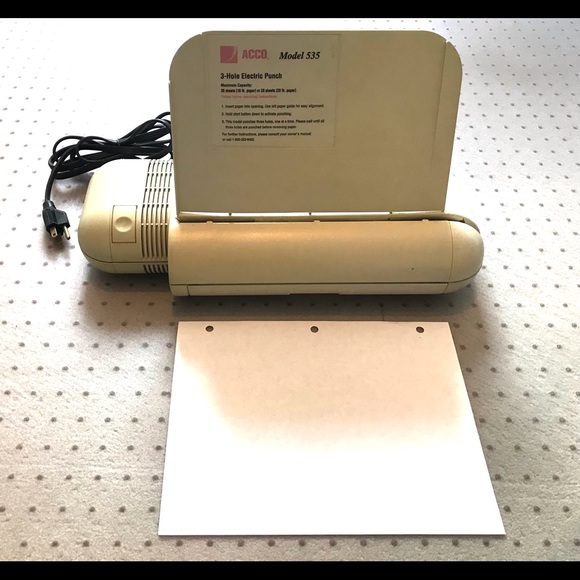 ❌SOLD❌3-Hole Puncher, Commercial Heavy Duty - Picture 2 of 8